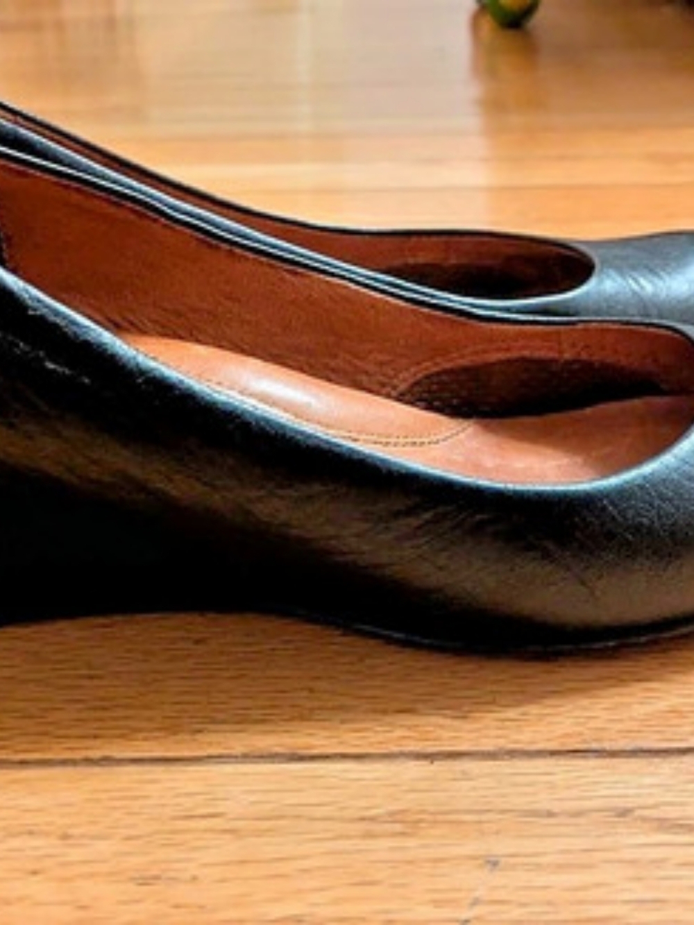Gentle Souls Black Leather Wedge Pumps Sz 7M